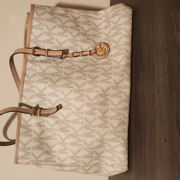 Purse - Picture 5 of 7